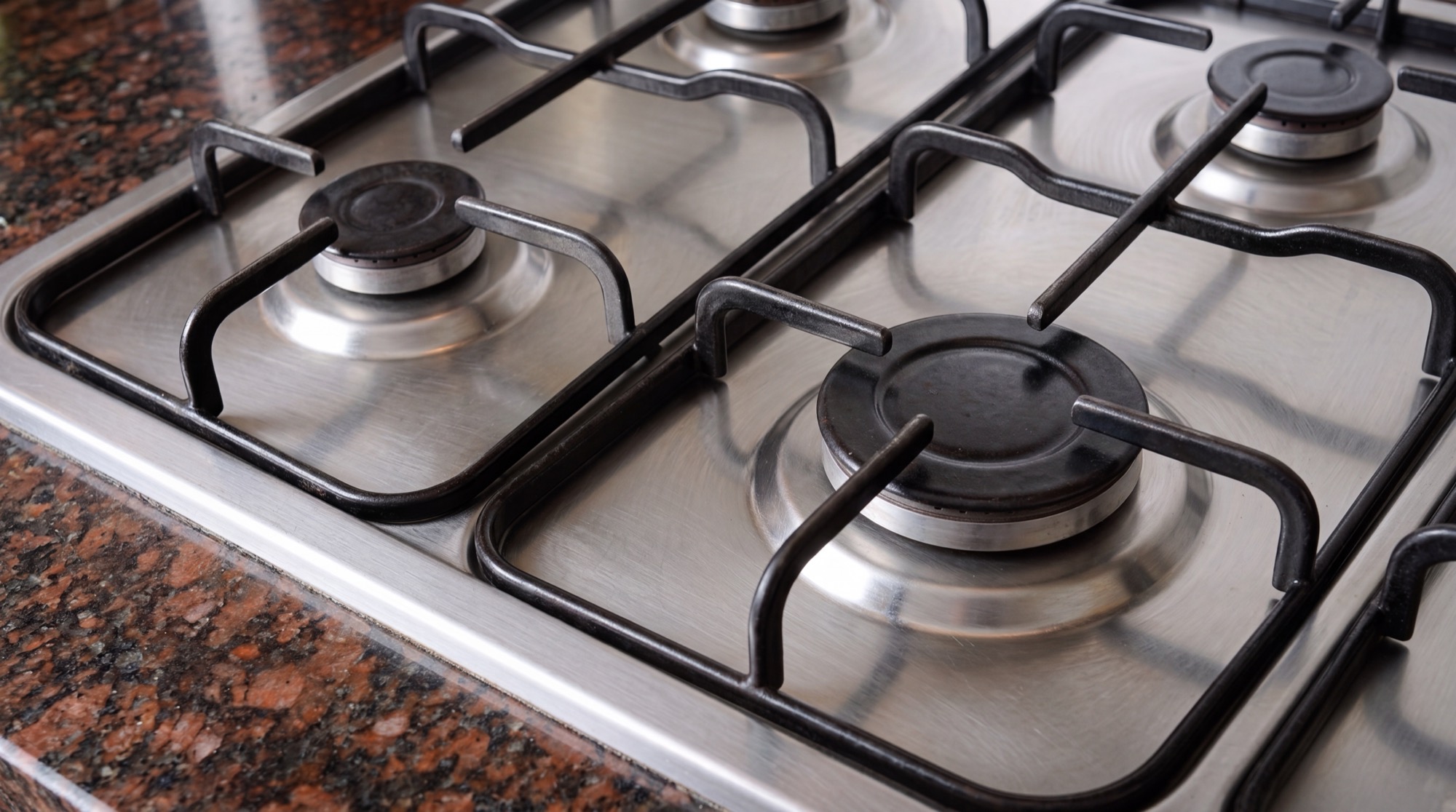 Stovetop after GreaseOff – spotless